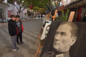  İncirliova’da 86'ıncı anma yılda 86 Atatürk resim sergisi açıldı