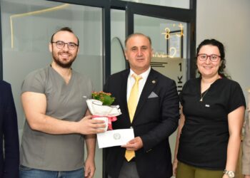 Kaya diş hekimlerinin günlerini kutladı