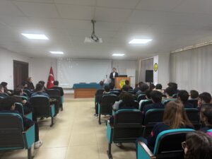 Aydın Lisesi’nde kariyer günleri devam edildi