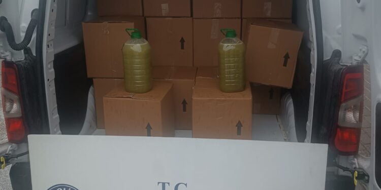 Aydın’da 850 litre tağşiş zeytinyağı ele geçirildi