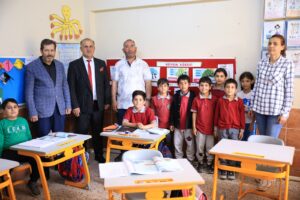 İncirliova Belediyesi’nin desteğiyle Hacıaliobası İlkokulu’nun öğrencileri, yeni sıralarına kavuştu. İncirliovalı