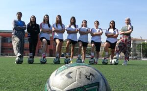 Aydın’ın Germencik ilçesinde yaşayan 22 yaşındaki Meryem Torlup, küçük yaşta