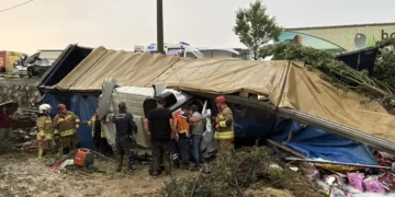 Yağmur felaketi getirdi Zincirleme kazada 2 ölü, 4 yaralı