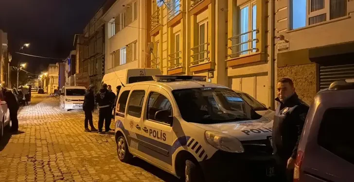 Yalnız kaldığı evinde ölü bulundu
