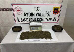 Yarım kilo uyuşturucuyla yakalandı