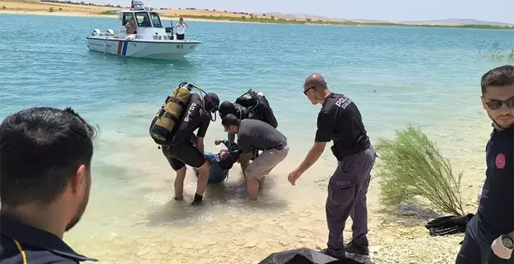Yeğenini kurtarmak isterken boğuldu