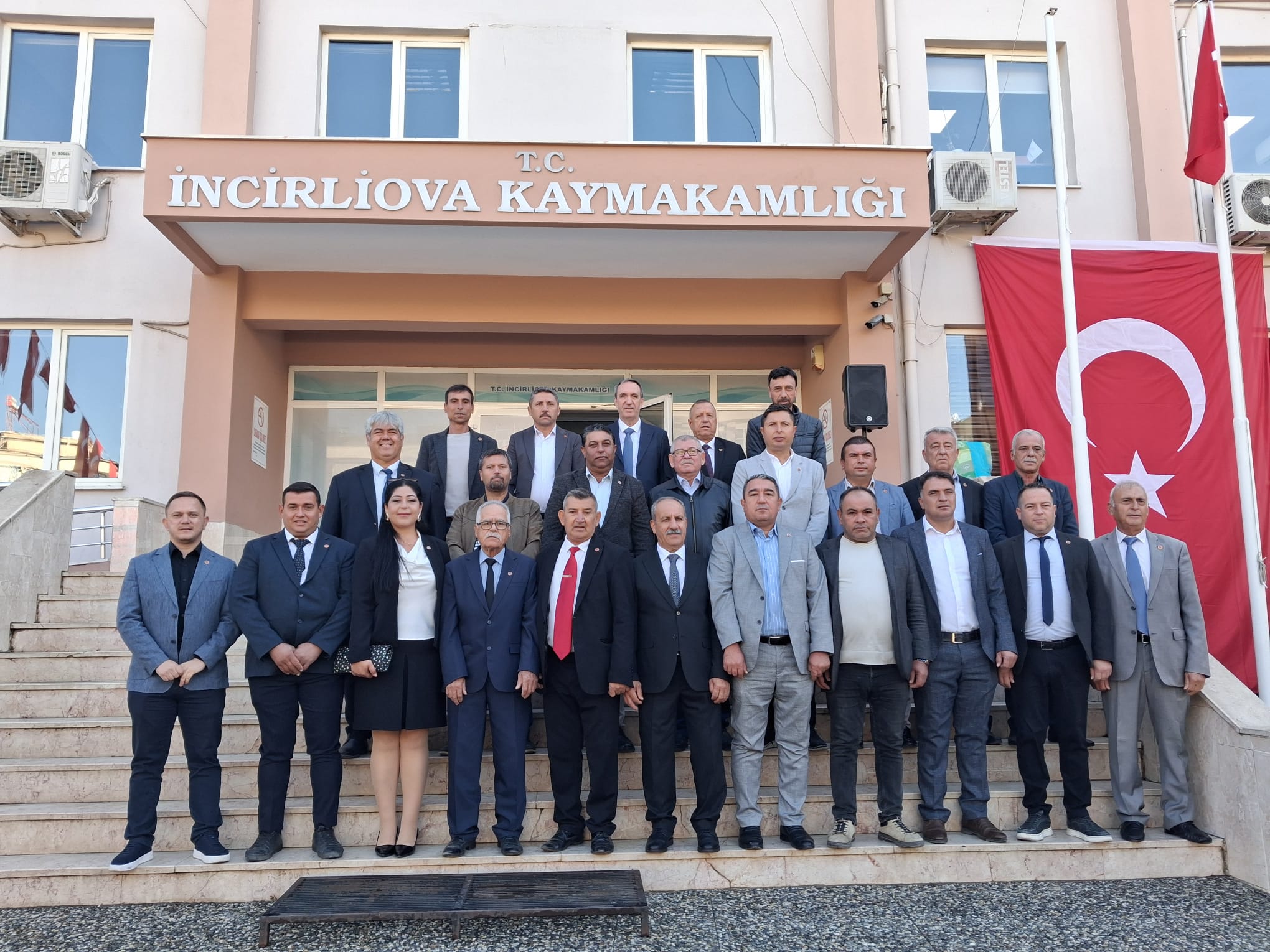 19 Ekim Muhtarlar Günü, İncirliova’da yapılan törenle kutlandı. Törende konuşan