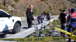Yol kenarında cesedi bulundu eşi gözaltına alındı Yol kenarında cesedi bulundu eşi gözaltına alındı