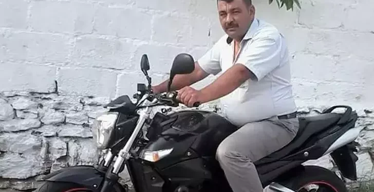Yol kenarında motosikletin yanında ölü bulundu
