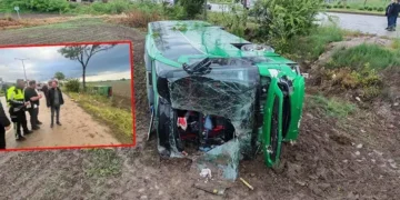 Yolcu otobüsü devrildi; 46 yaralı