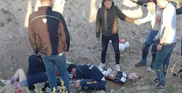 Yoldan çıkıp takla atan motosikletteki 2 kişi öldü