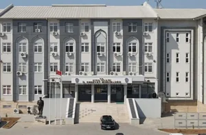 Aydın‘ın Kuşadası ilçesinde, lastik botla Yunanistan’ın Sisam Adası’na kaçmaya çalıştıkları