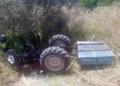 Zeytinliğe devrilen traktörün sürücüsü öldü