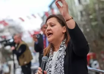 CHP'li Başkan Burcu Köksal'dan zehir zemberek sözler