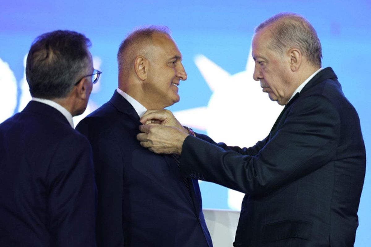 ak partiye gecen aydin milletvekili omer karakas 20150181 8115 amp ak partiye gecen aydin milletvekili omer karakas 20150181 8115 amp