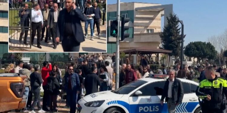 antalya da kaymakamlik binasinda silah sesleri 19662160 4559 amp