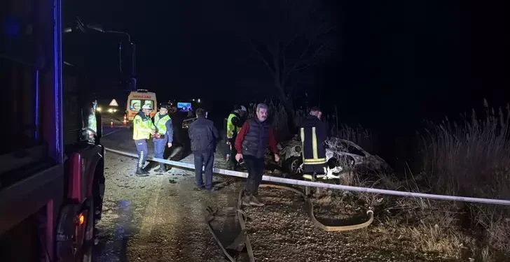 Nikahtan dönerken kaza yaptılar: 1 ölü 7 yaralı