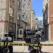 Eşini ve kızını silahla öldürdü