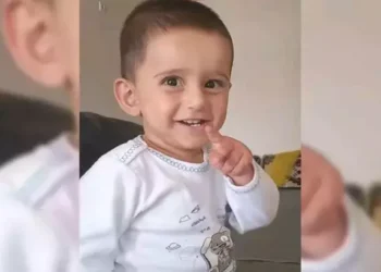 Otomobille geri manevra yaparken 2 yaşındaki yeğenini öldürdü