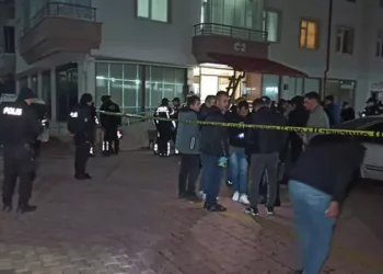 Kavga ihbarına giden polis, 4 kişinin cansız bedeniyle karşılaştı