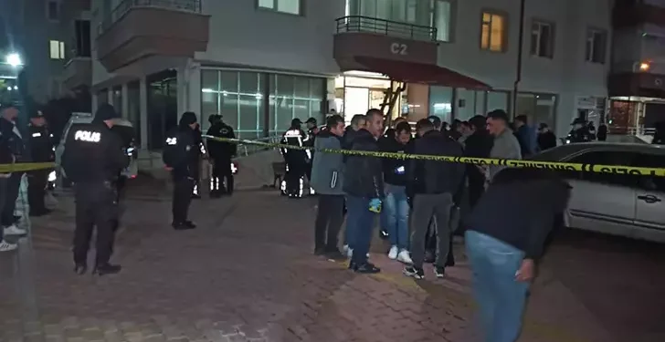 Kavga ihbarına giden polis, 4 kişinin cansız bedeniyle karşılaştı