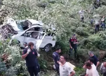 Kıbrıs Gazisi uçuruma yuvarlanan kamyonette öldü