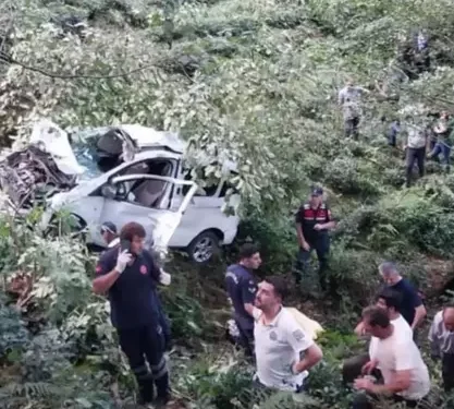 Kıbrıs Gazisi uçuruma yuvarlanan kamyonette öldü