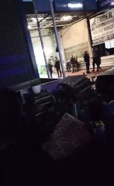 Çatıda çalışan işçi 7 metreden aşağı düştü