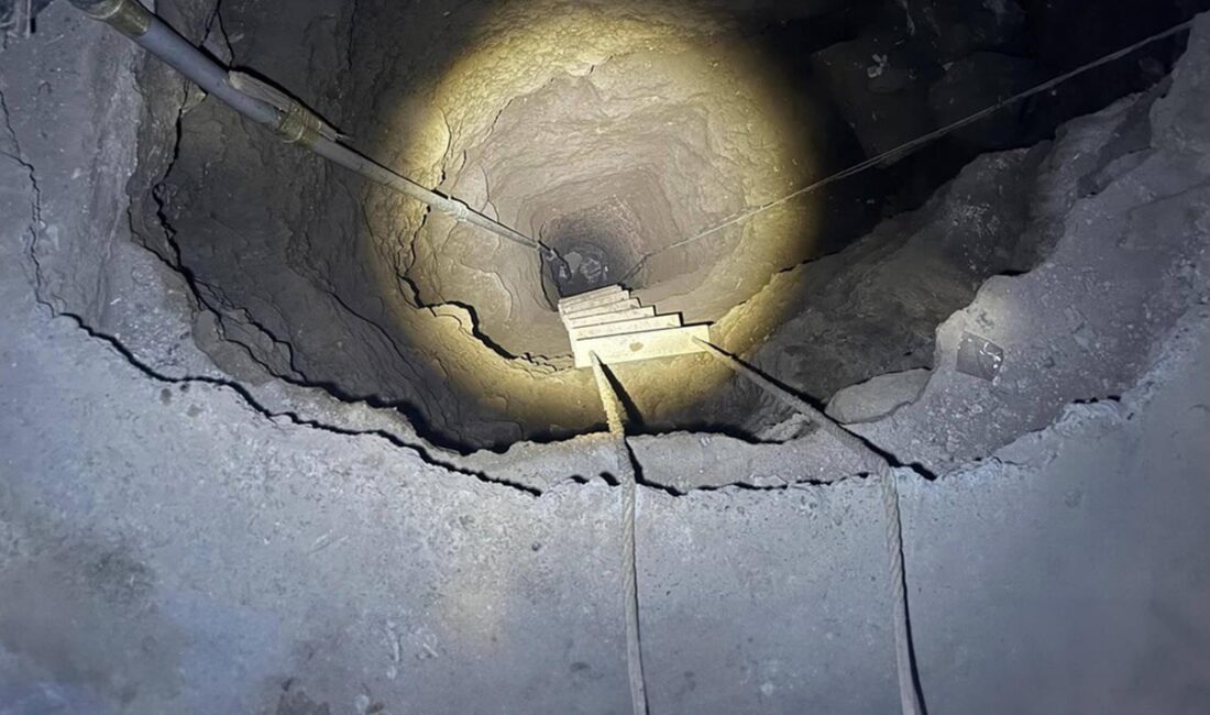 Eve giren jandarma gözlerine inanamadı Şanlıurfa'nın Eyyübiye ilçesinde bir evde kaçak kazı yaparak define arayan