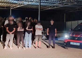 Didim’de 57 kaçak göçmen ve 2 organizatör yakalandı