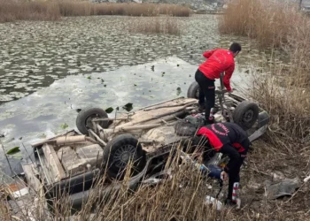 gole dusen otomobilin surucusu oldu 19594198 3516 amp