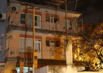 hirsizlik icin girdikleri evin sahibini oldurup 19392716 5607 m