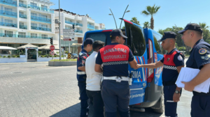 Muğla‘da 50 ayrı dolandırıcılık kaydı olan ve hakkında 27 yıl