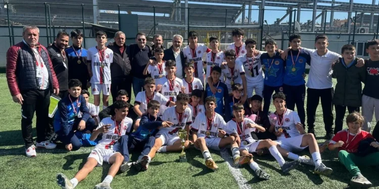 incirliova belediyespor sampiyon oldu 645377 8b75356a0d84c7b47450a04c3db999db