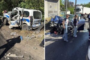 İzmir‘in Bornova ilçesinde freni boşalan TIR’ın karşı şeride geçerek 1’i