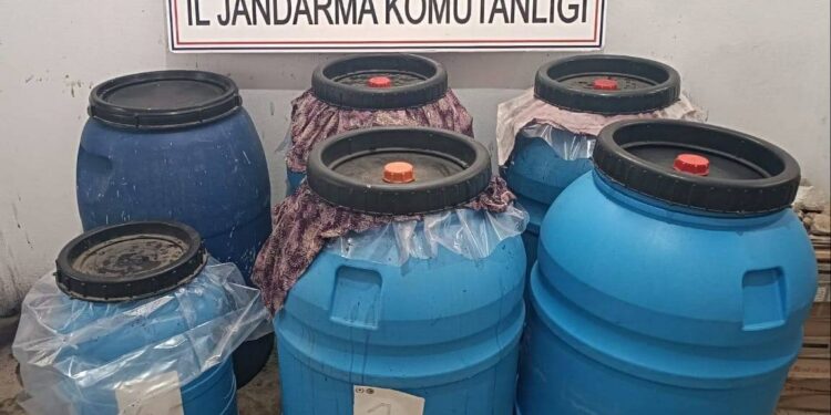 İncirliova’da 520 litre kaçak şarap ele geçirildi.