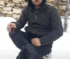 Devrilen traktörün sürücüsü öldü, eşi yaralandı