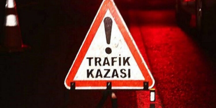 Germencik’te hafif ticari araç motosiklete çarptı: 2 ölü