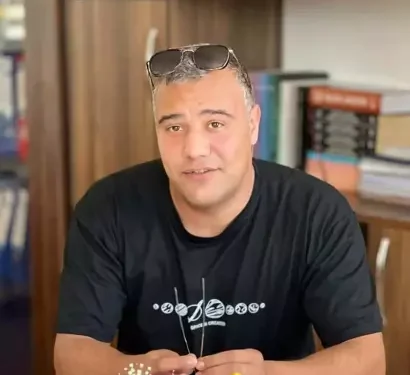 Refüje çarpan motosikletin sürücü öldü