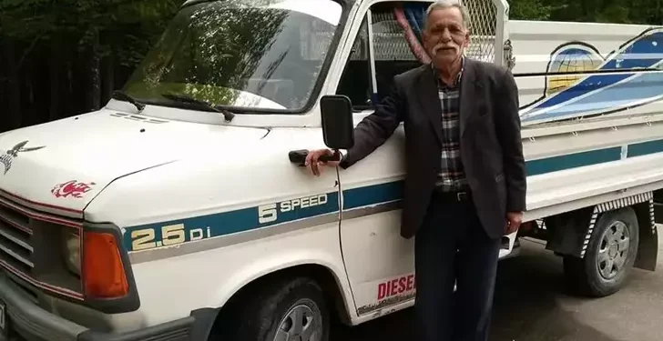 Tıkanan rögarı açmak isterken içine düştü