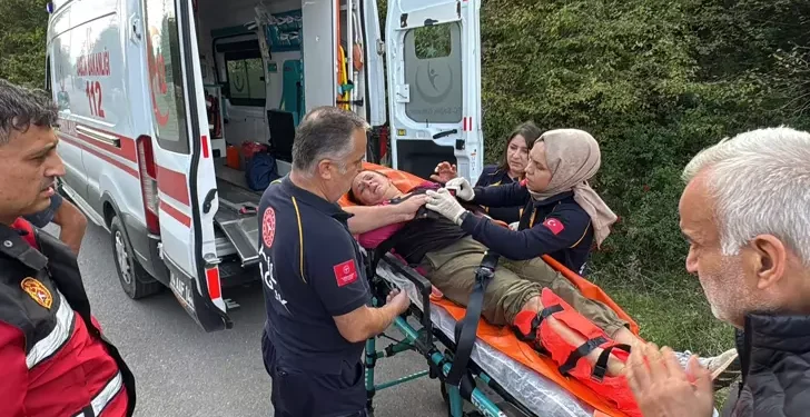 Mantar toplarken düşüp ayağı kırdı