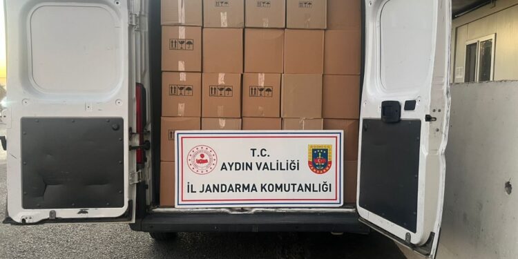 Aydın’da şüpheli minibüsten 1 ton sahte zeytinyağı çıktı