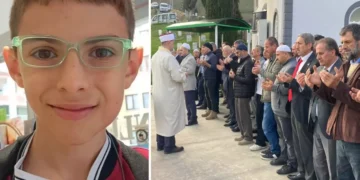 sanal oyundaki gorevi yerine getiren 13 yasindaki 19575021 8072 amp