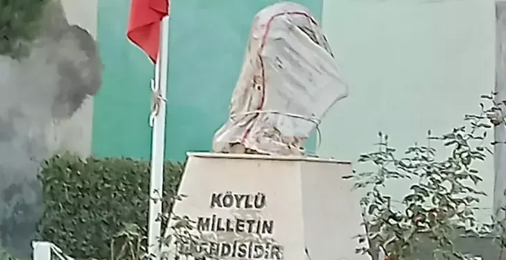 2 Atatürk büstüne saldırı