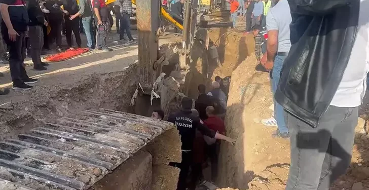 Toprak altında kalan 3 işçi hayatını kaybetti