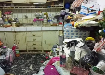 Evden 7 traktör römorku dolusu çöp çıktı