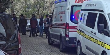 uskudarda aile faciasi anne ve babasini oldurup 19774508 5990 amp