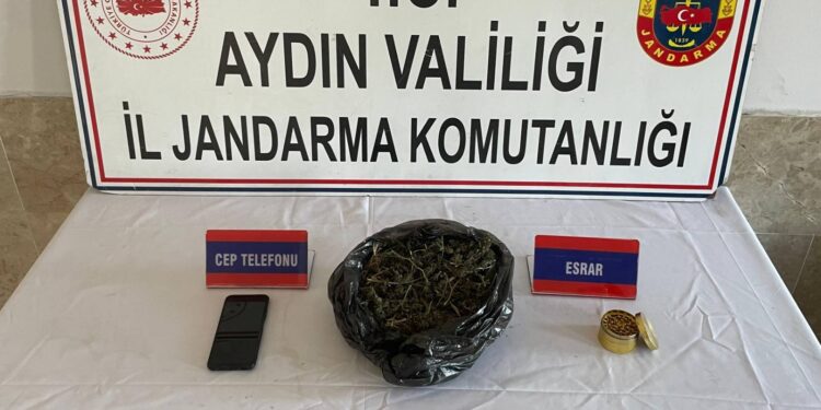 Evinde 510 gram uyuşturucuyla yakalandı