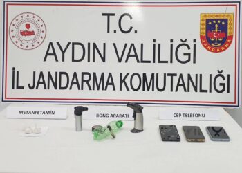 Otoyolda durdurulan şüpheli araçtan uyuşturucu çıktı