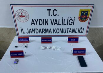 Takside uyuşturucuyla yakalanan kadın tutuklandı